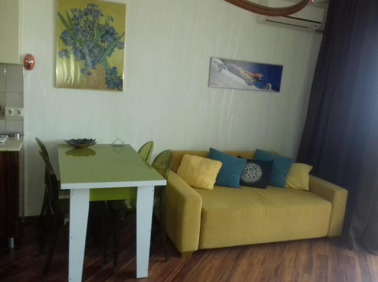 Apartment On Kobaladze Str 2 Batumi Exteriör bild