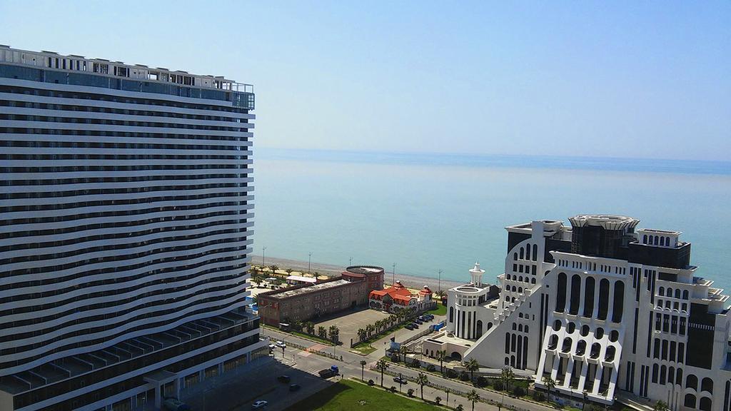 Apartment On Kobaladze Str 2 Batumi Exteriör bild
